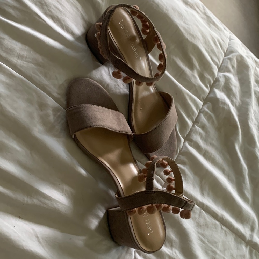 Shoes 8.5 W